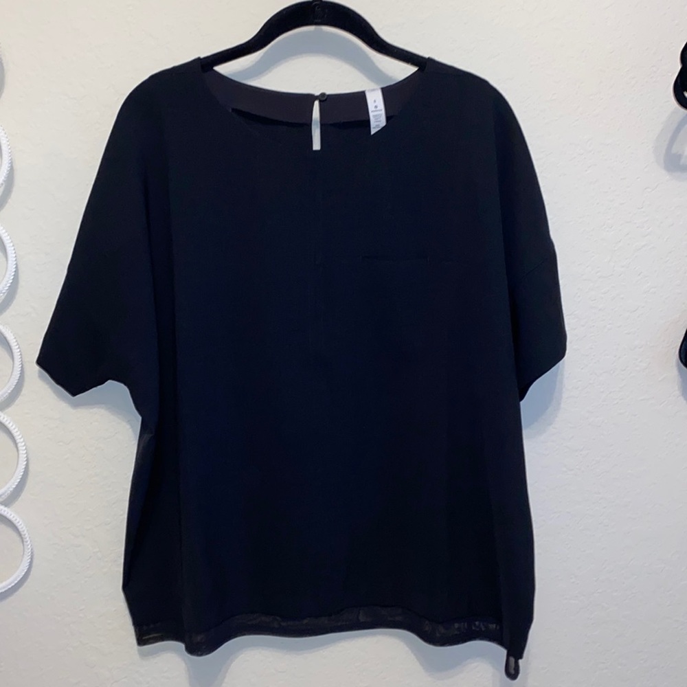Lululemon blouse 8/M